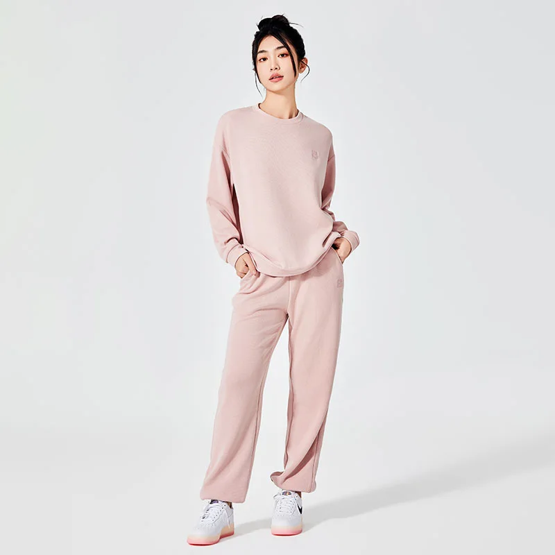 Pourquoi les sweat-shirts pour femmes deviennent-ils la pierre angulaire des vêtements de sport modernes ?